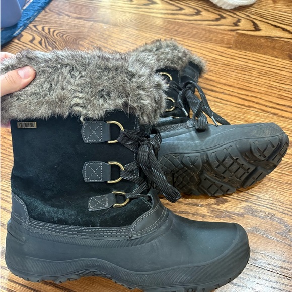 Khombu Women's Black Faux Fur-Trim Lace-Up Winter Boots - Picture 3 of 7